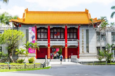 Taipei, Tayvan - 27 Ağustos 2021 Tayvan 'daki Tayvan Sanat Eğitim Merkezi' nin manzarası. Çin tarzı bir mimari tasarım.. 