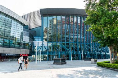 Taipei, Tayvan - 27 Ağustos 2021: Tayvan 'daki Taipei Arena' nın modern yapı manzarası, çok fonksiyonlu kapalı bir spor salonu..