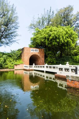 Tainan, Tayvan 'daki sonsuz Altın Kale' nin giriş manzarası. Şato 1874 'te inşa edildi ve 1876' da tamamlandı..