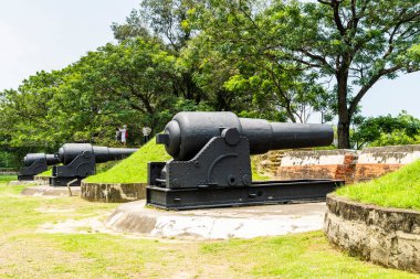 Tainan, Tayvan 'daki Sonsuz Altın Kale' deki topun görüntüsü. Şato 1874 'te inşa edildi ve 1876' da tamamlandı..