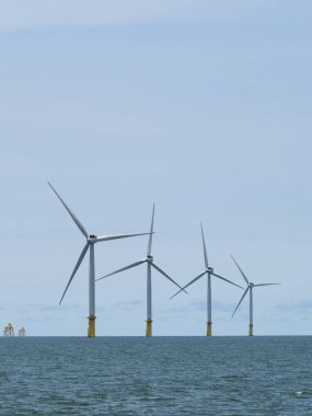 Miaoli, Tayvan 14 Eylül 2023 'te Tayvan' ın batı kıyısındaki Offshore rüzgar güç sistemlerinin görüntüsü..