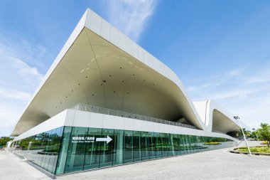 Kaohsiung, Tayvan - 19 Temmuz 2022: National Kaohsiung Center for the Arts (Weiwuying), Tayvan. Site aslında askeri bir bileşikti ve bir sanat merkezi olarak yeniden inşa edildi..