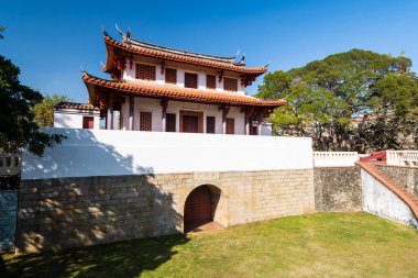 Tainan, Tayvan 'daki Büyük Güney Kapısı' nın eski şehir duvarı manzarası. Tayvan 'ın en iyi korunmuş şehir kapılarından biri..