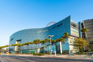 Kaohsiung, Tayvan... 23 Mart 2023 Kaohsiung, Tayvan 'daki Dream Mall binasının alçak açılı görüntüsü. Tayvan 'daki en büyük alışveriş merkeziydi..