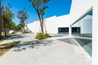 Kaohsiung, Tayvan - 4 Mayıs 2023: Kaohsiung, Tayvan 'daki Neiwei Sanat Merkezi' nin mimari manzarası. Kaohsiung 'un Neiweipi Kültür Parkı' nda yer almaktadır..