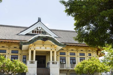 Tayvan 'daki Tainan Wude Salonu' nun (Eski Tainan Dövüş Sanatları Salonu) manzarası. Şimdi Zhongyi ilkokulunun Tainan 'daki toplantı salonu olarak kullanılıyor..