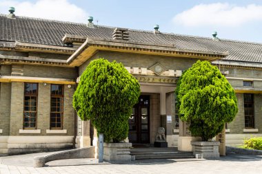 Taichung, Tayvan- 28 Mayıs 2023: Taichung, Tayvan 'daki eski İmparatorluk Şeker Fabrikası Taichung ofis binasının mimari görüşü, Taichung Kültür Mirası Parkının bir parçası olarak.