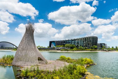 Chiayi, Tayvan - 14 Temmuz 2023: Chiayi, Tayvan 'daki Ulusal Saray Müzesi' nin Güney Şubesinin modern yapı manzarası.
