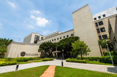 Tainan, Tayvan - 29 Ağustos 2023: Tainan, Tayvan 'daki Ulusal Cheng Kung Üniversitesi Tıp Fakültesi binasının manzarası.