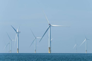 Miaoli, Tayvan 14 Eylül 2023 'te Tayvan' ın batı kıyısındaki Offshore rüzgar güç sistemlerinin görüntüsü..