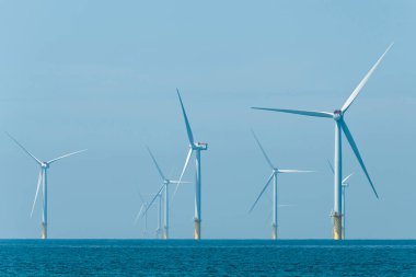 Miaoli, Tayvan 14 Eylül 2023 'te Tayvan' ın batı kıyısındaki Offshore rüzgar güç sistemlerinin görüntüsü..