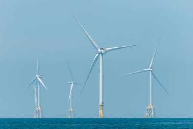 Miaoli, Tayvan 14 Eylül 2023 'te Tayvan' ın batı kıyısındaki Offshore rüzgar güç sistemlerinin görüntüsü..