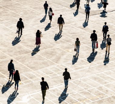 Taipei, Tayvan... 23 Kasım 2023: Taipei City, Tayvan 'da çalışmak için acele eden insanlar.