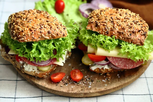 Appetizing Sandwich Salami Cheese Vegetables — Stock Photo, Image
