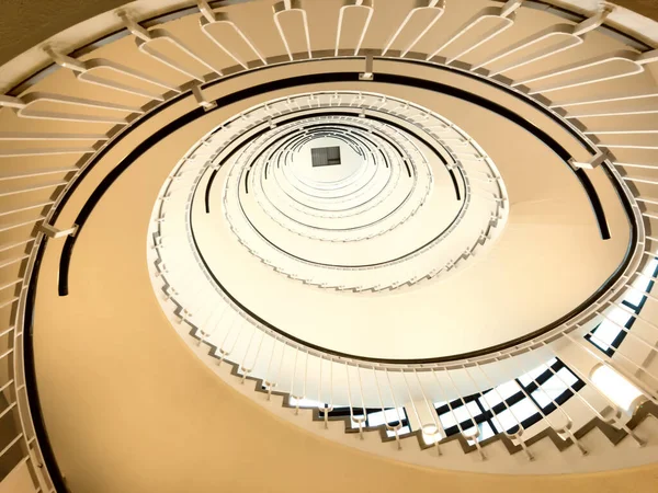 Спиральная Лестница Винтажном Отеле Лондоне — стоковое фото