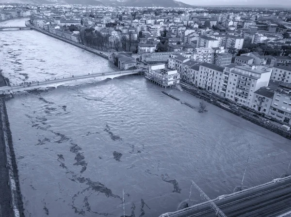 Widok Powietrza Pizę Rzekę Arno Podczas Powodzi Toskania Włochy — Zdjęcie stockowe