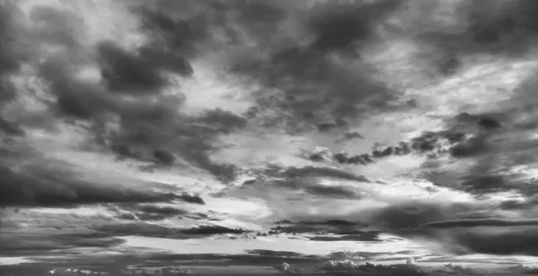 Hermosa Vista Del Cielo Las Nubes Atardecer —  Fotos de Stock
