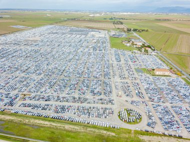 Gümrük otoparkının hava görüntüsü..