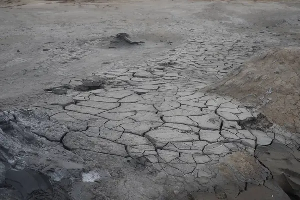 Romanya 'nın Buzau kentinde çamurlu volkanlar