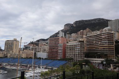 Monako şehir binalarının güzel yeri.