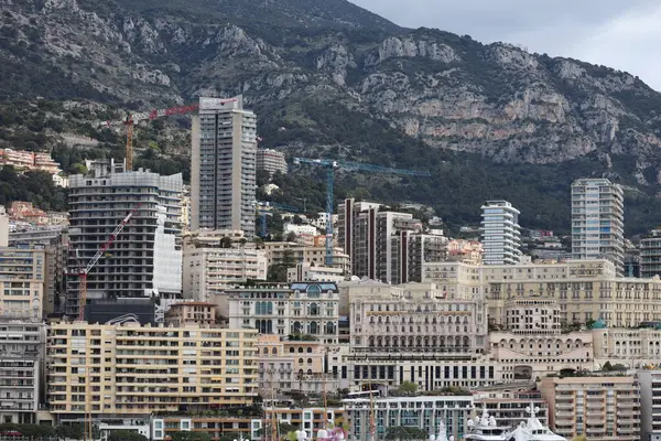Monako 'nun güzel binaları, turistik alanlar.