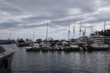 Monaco yatları Monte Carlo civarında liman kenti 03 Nisan 2025