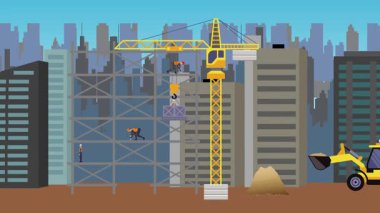 İnşaat alanı, şehrin sınırında mühendisler ve inşa makineleriyle çalışıyor.