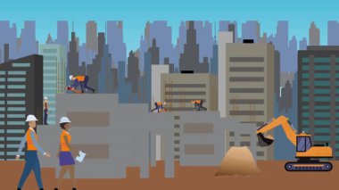 İnşaat alanı, şehrin sınırında mühendisler ve inşa makineleriyle çalışıyor.