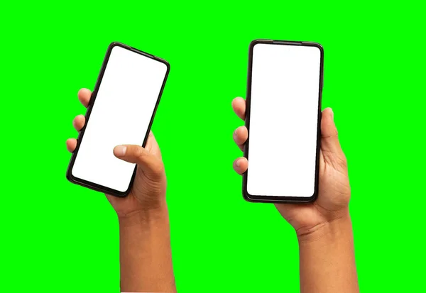 Набор Рук Взаимодействующих Мобильным Телефоном Белым Экраном Зеленом Фоне — стоковое фото