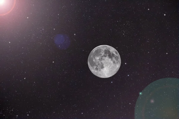 Gyönyörű Fél Hold Tükröződik Nap Univerzumban — Stock Fotó