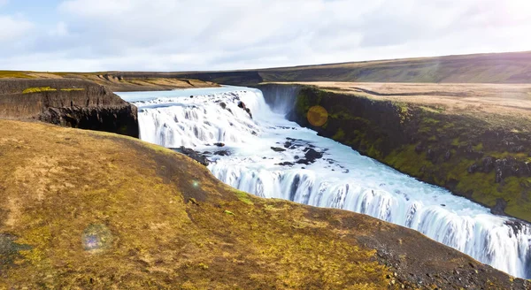 Bela Cachoeira Caindo Penhasco Islândia — Fotografia de Stock