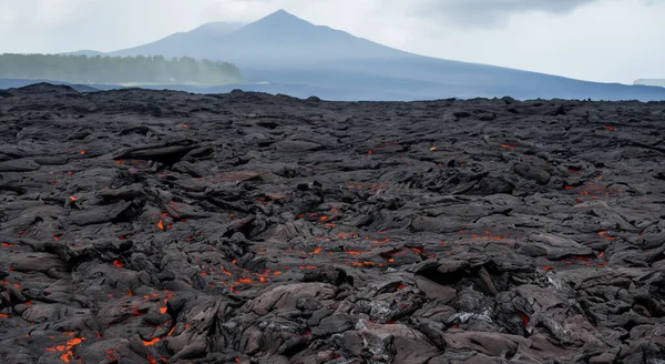 Prachtig Landschap Van Een Vulkaan Met Vaste Lava Overdag — Stockfoto