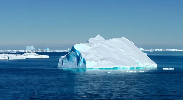 Grandes Iceberg Montañas Hielo Antártica Alta Resolución Nitidez — Foto de Stock