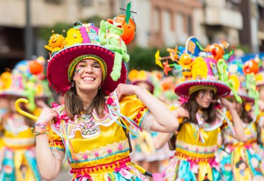 Badajoz, Spain, sunday. February 19 2023. Parade through the streets of Badajoz, group called Los infectos acelerados
