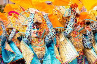 Badajoz, Spain, sunday. February 19 2023. Parade through the streets of Badajoz, group called Los mismos
