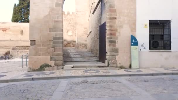 Badajoz スペイン 金曜日 2024 アルカサバの首都の門 — ストック動画