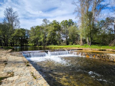 La Codosera, Extremadura, İspanya 'daki doğal su havuzu.