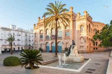 Endülüs 'ün başkenti Cadiz' deki Falla Tiyatrosu. İspanya. Avrupa.