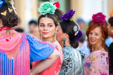 Ronda, İspanya, Moday. Eylül 12024. Ronda, Malaga, Endülüs 'teki Pedro Romero Panayırı' nın Goyesk Kadınları