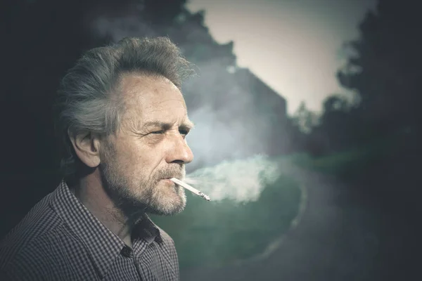 Aged Man Smoking Cigarettes City Park Lately Day Time — Stock Photo, Image
