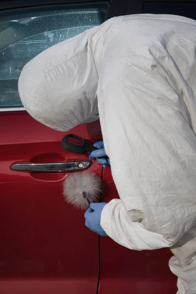 犯罪现场调查 汽车上指纹的发现和发展 — 图库照片