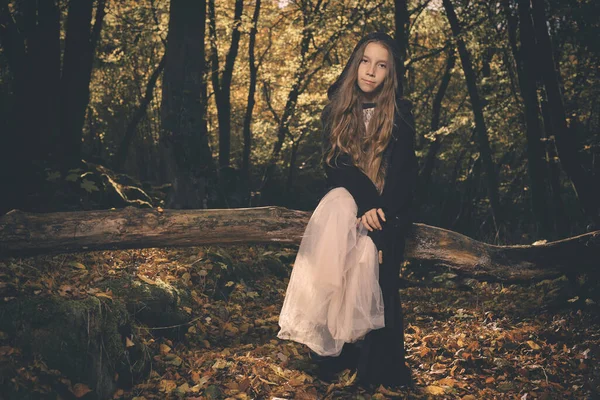 Young Girl Halloween Style Posing Autumn Forest — Stock Photo, Image