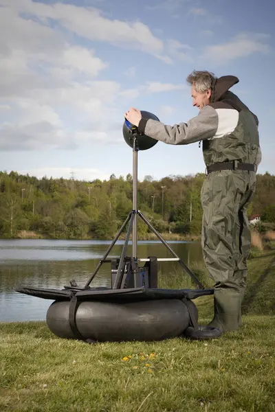 Su fotoğrafçılığı için yüzen ışık standı sistemi test ediliyor