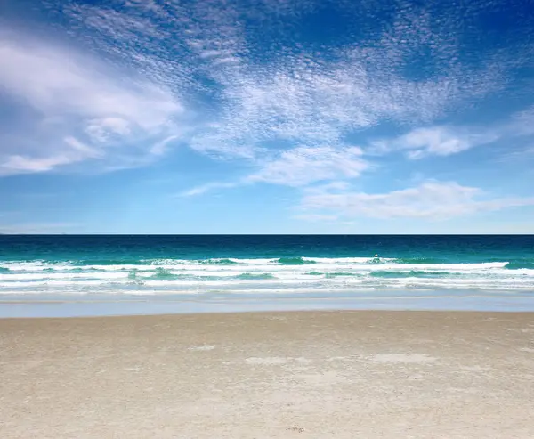 Natuurlandschap Uitzicht Prachtig Tropisch Strand Zee Zonnige Dag Strand Zee — Stockfoto