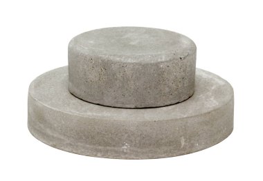 Beyaz arkaplanda izole edilmiş kozmetik veya cilt bakım ürünlerini göstermek için somut şablon podyum temeli 