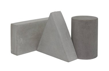 Beyaz arkaplanda izole edilmiş kozmetik veya cilt bakım ürünlerini göstermek için somut şablon podyum temeli 