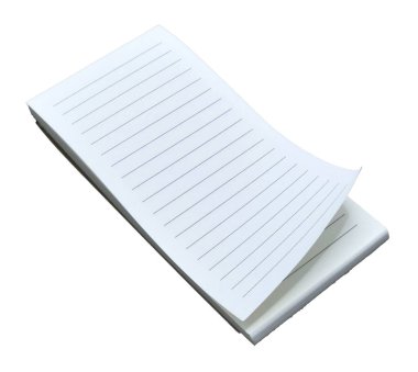 Köşesinde kıvrımlı bir kağıt olan boş bir defter beyaz arka planda izole edilmiş.