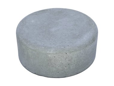 Beyaz arkaplanda izole edilmiş kozmetik veya cilt bakım ürünlerini göstermek için somut şablon podyum temeli