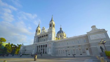 Almudena Katedrali, Madrid, İspanya