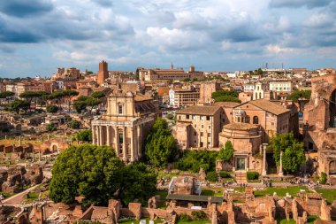 Antik Roma Forumu. Palatine Hill 'in manzarası. Roma İmparatorluğunun güzel kalıntıları